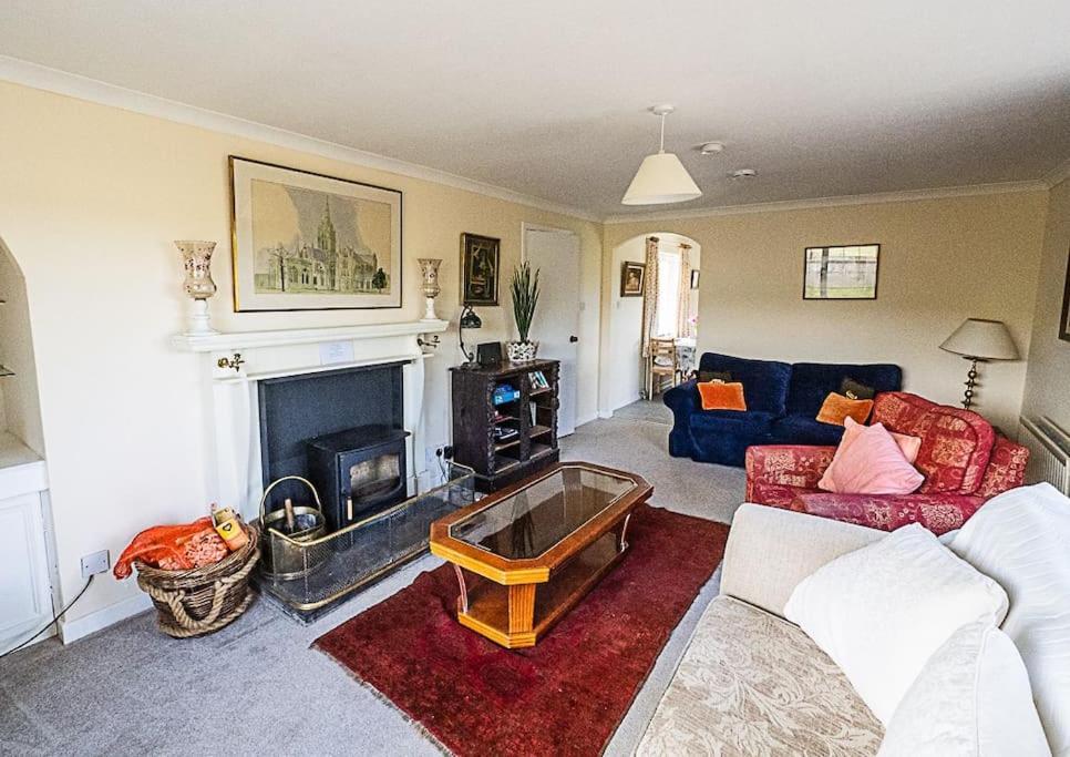 West Lodge 3 Bedrooms, Near Golf Course And River Turriff Exterior foto
